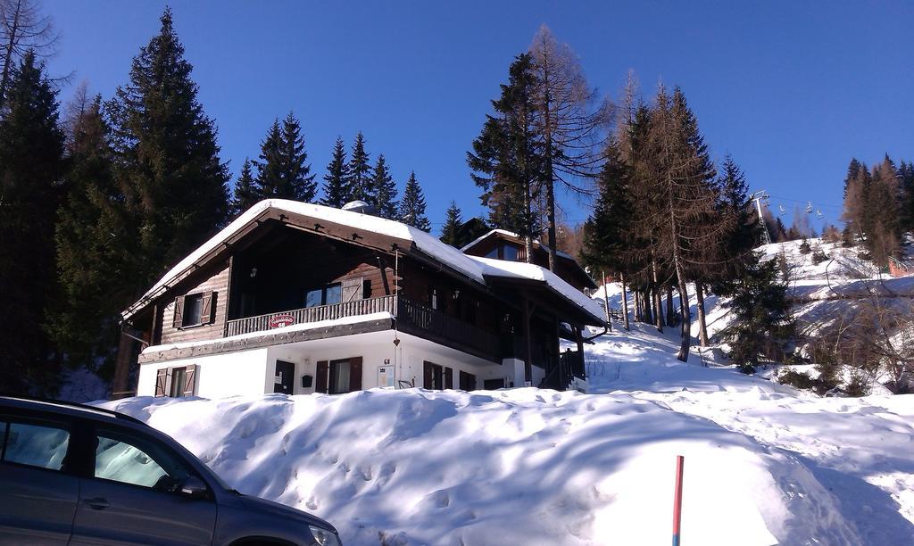 Fichtenblockhütte Sonnenalpe Nassfeld Exterior foto